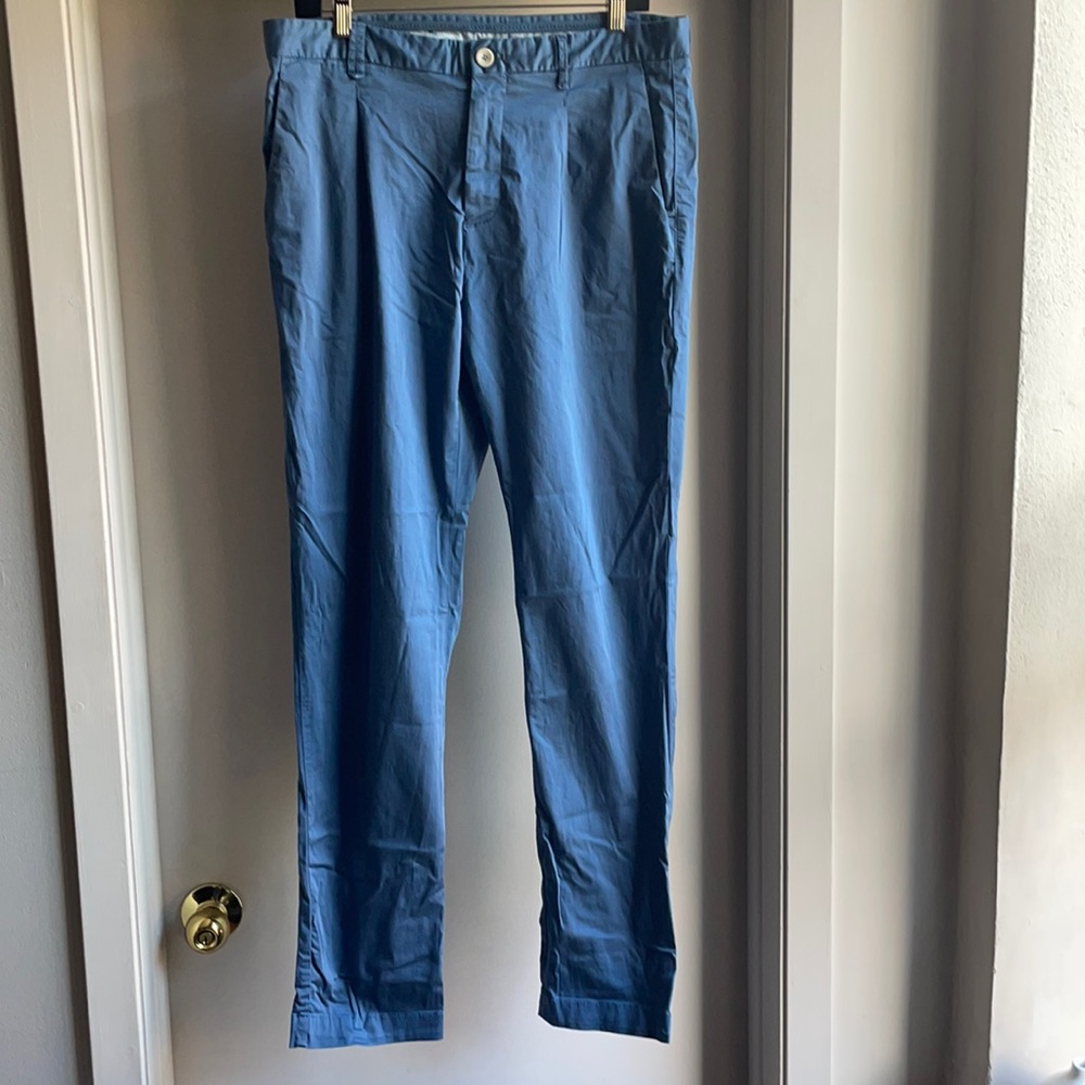 Zara Men’s Pleated Pants